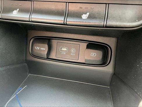 Used 2019 Hyundai Santa Fe SEL FWD image 14