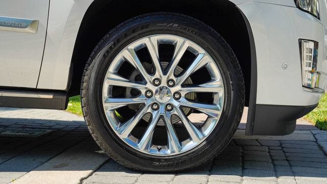 Used 2019 Cadillac Escalade ESV Premium Luxury RWD image 31