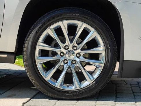 Used 2019 Cadillac Escalade ESV Premium Luxury RWD image 31