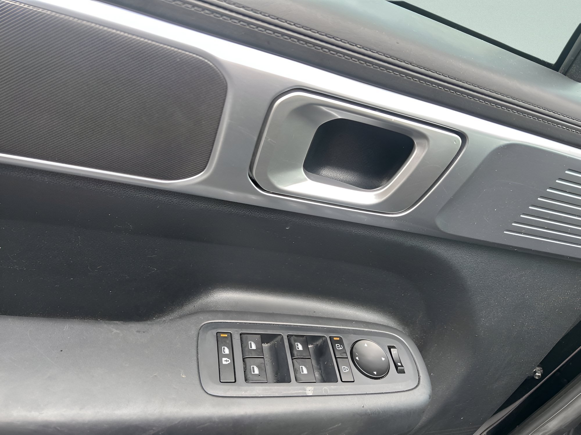 Used 2024 Hyundai Santa Fe SE AWD/4WD image 19