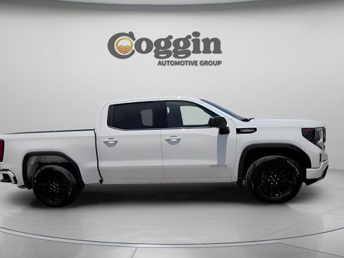 New 2025 GMC Sierra 1500 Elevation image 19