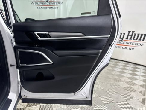 Used 2025 Kia Telluride S AWD/4WD image 27