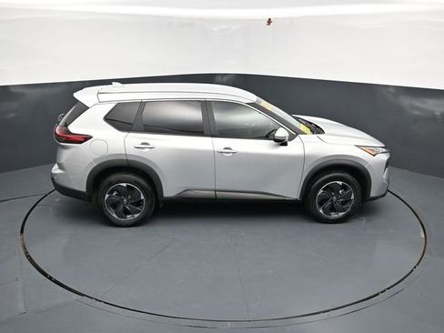 Used 2025 Nissan Rogue SV AWD/4WD image 47