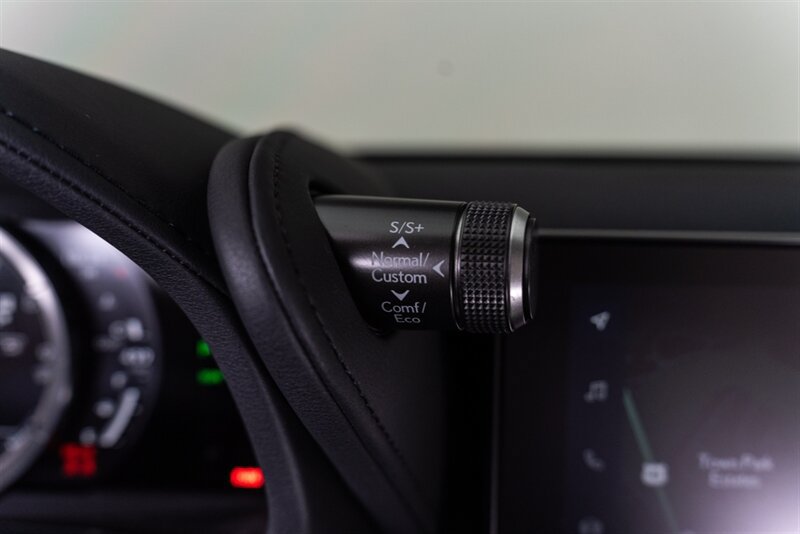 Used 2026 Lexus LC 500 Coupe RWD image 92