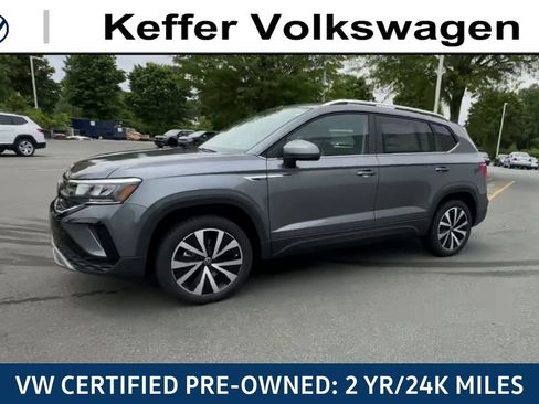 Certified 2023 Volkswagen Taos SE FWD image 6