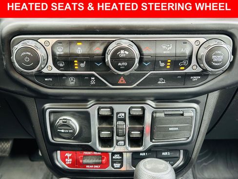 Used 2022 Jeep Wrangler Unlimited Rubicon w/ Xtreme Recon 35" Tire Package AWD/4WD image 5
