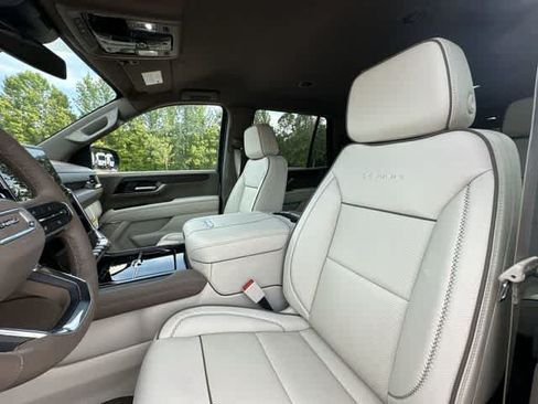 New 2026 GMC Yukon Denali AWD/4WD image 10