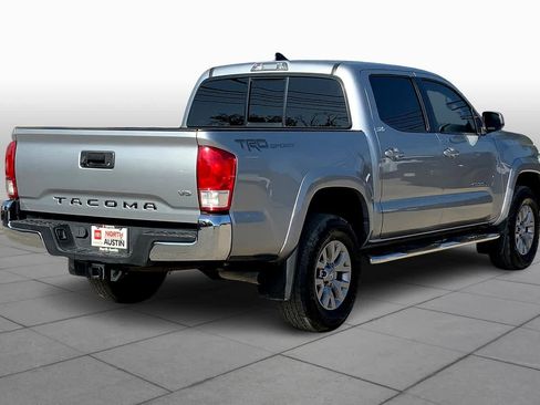 Used 2017 Toyota Tacoma SR5 w/ Tow Package RWD image 13