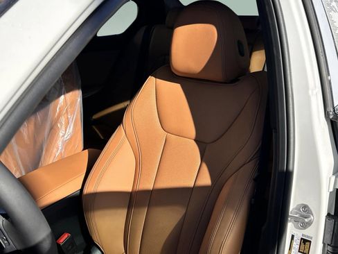 Used 2026 BMW 330i Sedan w/ Convenience Package image 17