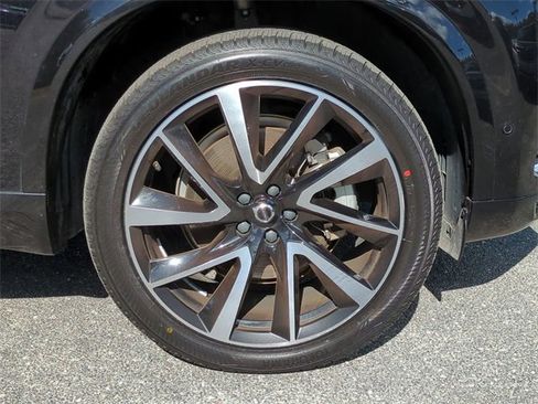 Certified 2023 Volvo XC90 B5 Plus image 11