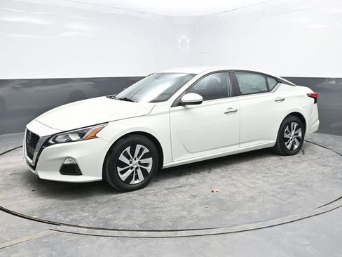 Used 2021 Nissan Altima 2.5 S image 3