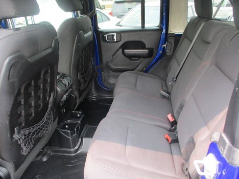 Used 2019 Jeep Wrangler Unlimited Rubicon w/ Safety Group AWD/4WD image 10