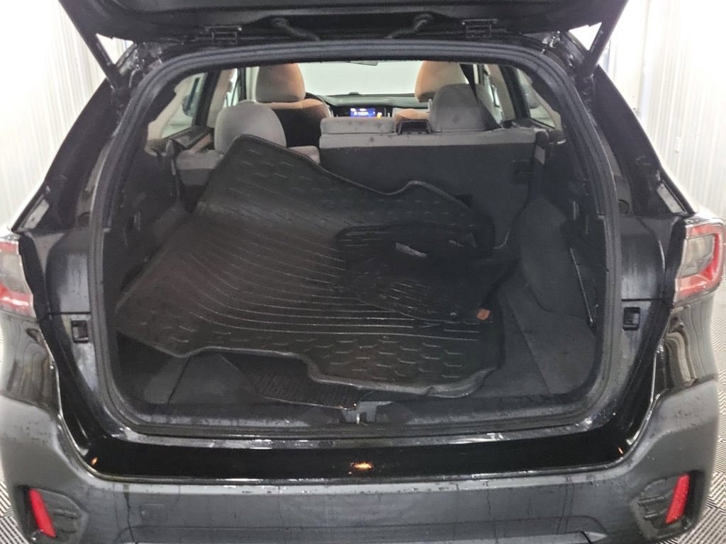 Used 2022 Subaru Outback Premium AWD/4WD image 5