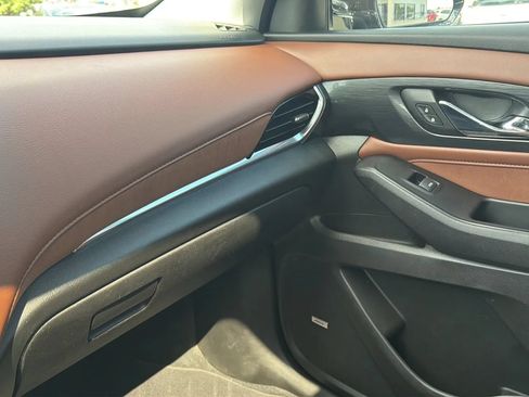 Used 2018 Chevrolet Traverse High Country AWD/4WD image 96