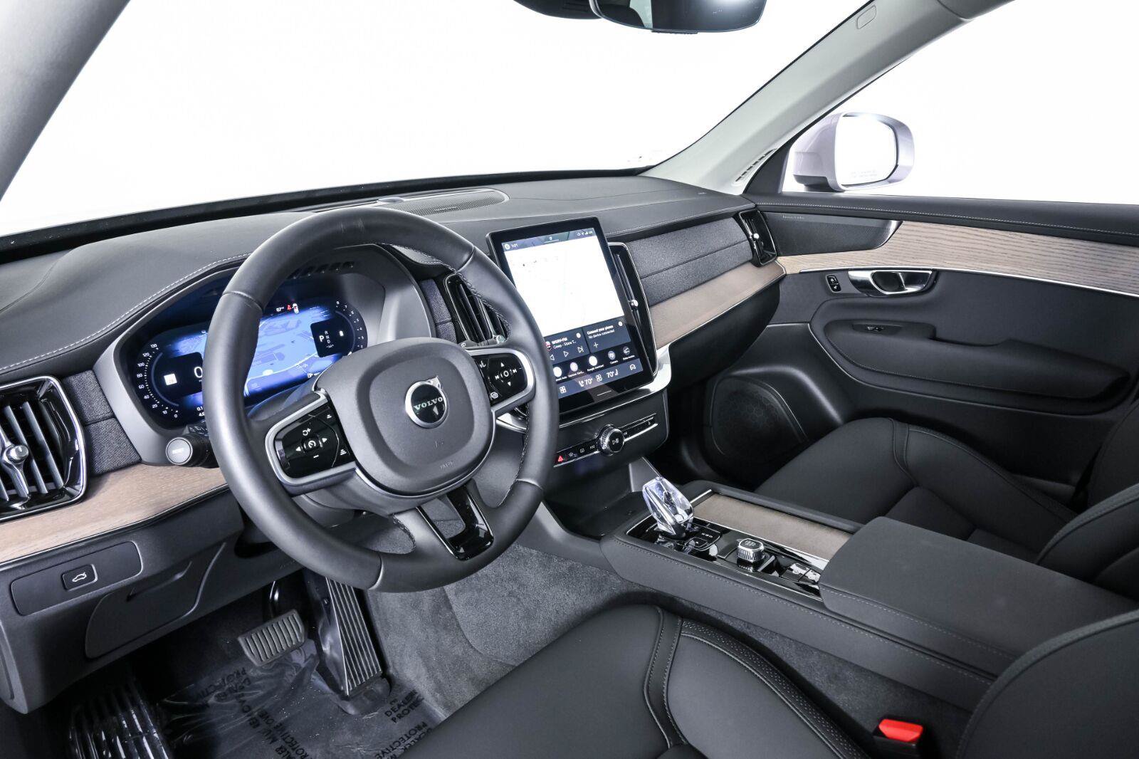 Used 2026 Volvo XC90 B6 Plus AWD/4WD image 4