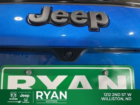 New 2026 Jeep Compass Latitude image 13