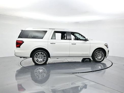 Used 2023 Ford Expedition Max Platinum image 2