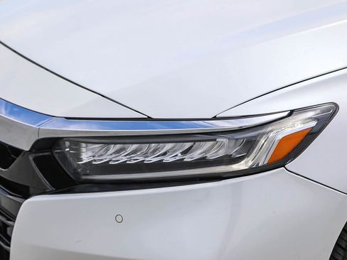 Used 2019 Honda Accord Touring image 8