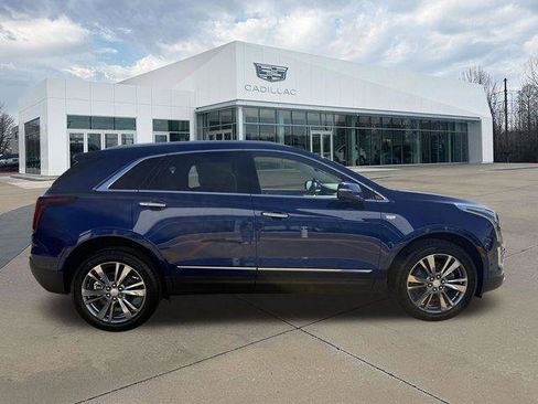 New 2026 Cadillac XT5 Premium Luxury image 2