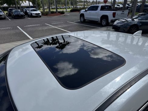 Used 2021 Honda Civic EX image 10