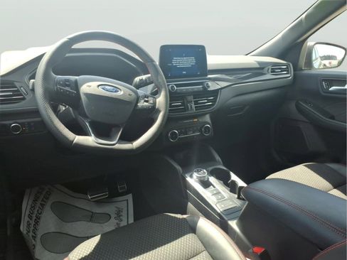 Used 2023 Ford Escape ST-Line w/ Cold Weather Package FWD image 10