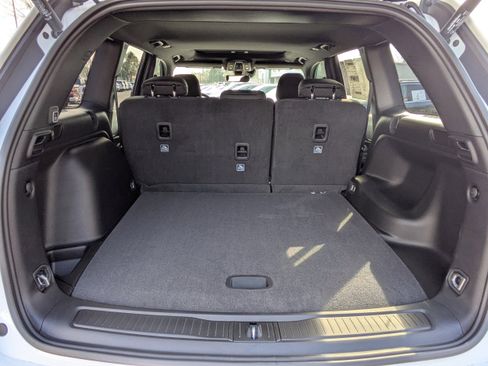 New 2025 Jeep Grand Cherokee Laredo image 14