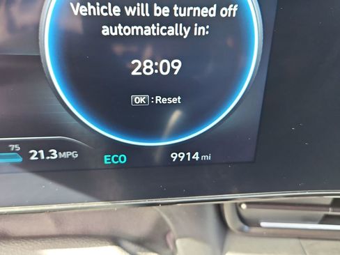 Used 2025 Hyundai Elantra SEL FWD image 16