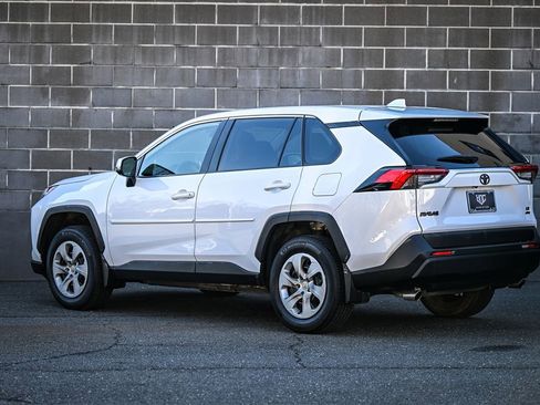 Used 2023 Toyota RAV4 LE image 4
