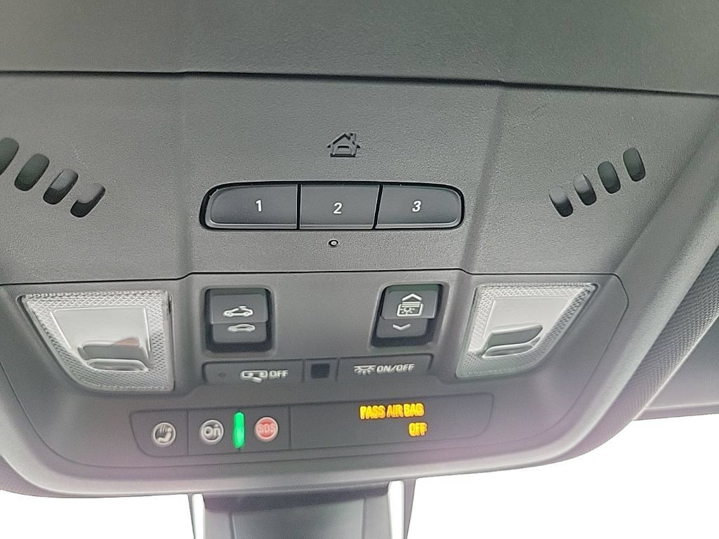 Used 2019 Chevrolet Blazer RS AWD/4WD image 18