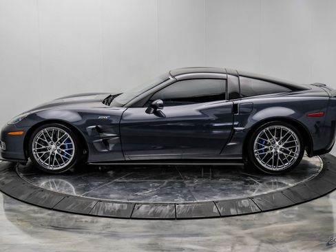 Used 2010 Chevrolet Corvette ZR1 w/ Preferred Equipment Group RWD image 7