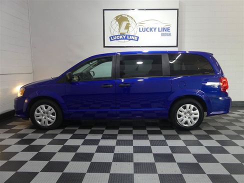 Used 2019 Dodge Grand Caravan SE w/ UConnect Hands-Free Group FWD image 7