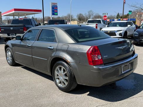 Used 2009 Chrysler 300 Limited w/ Protection Group image 7