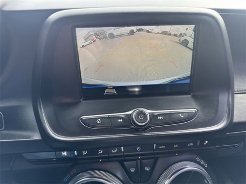 Used 2019 Chevrolet Camaro LT image 18