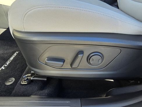 New 2026 Hyundai Tucson SEL image 16
