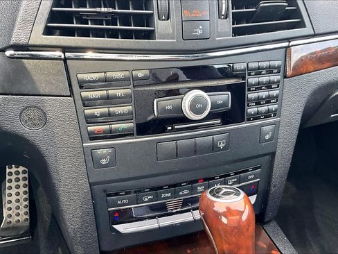 Used 2011 Mercedes-Benz E 350 Coupe image 34