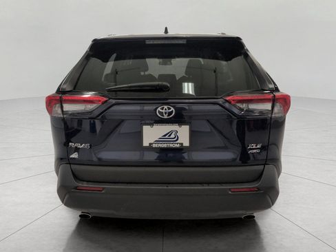 Used 2025 Toyota RAV4 XLE AWD/4WD image 24