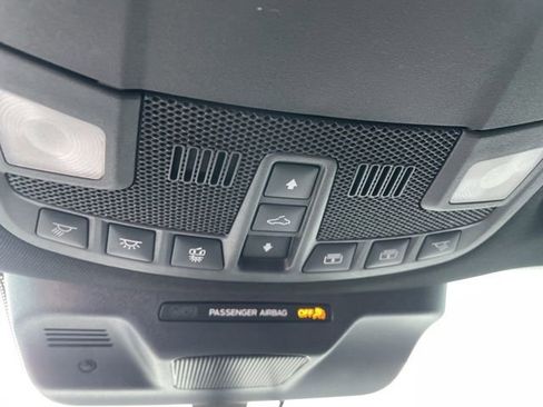 Used 2023 Ford Expedition Limited image 13