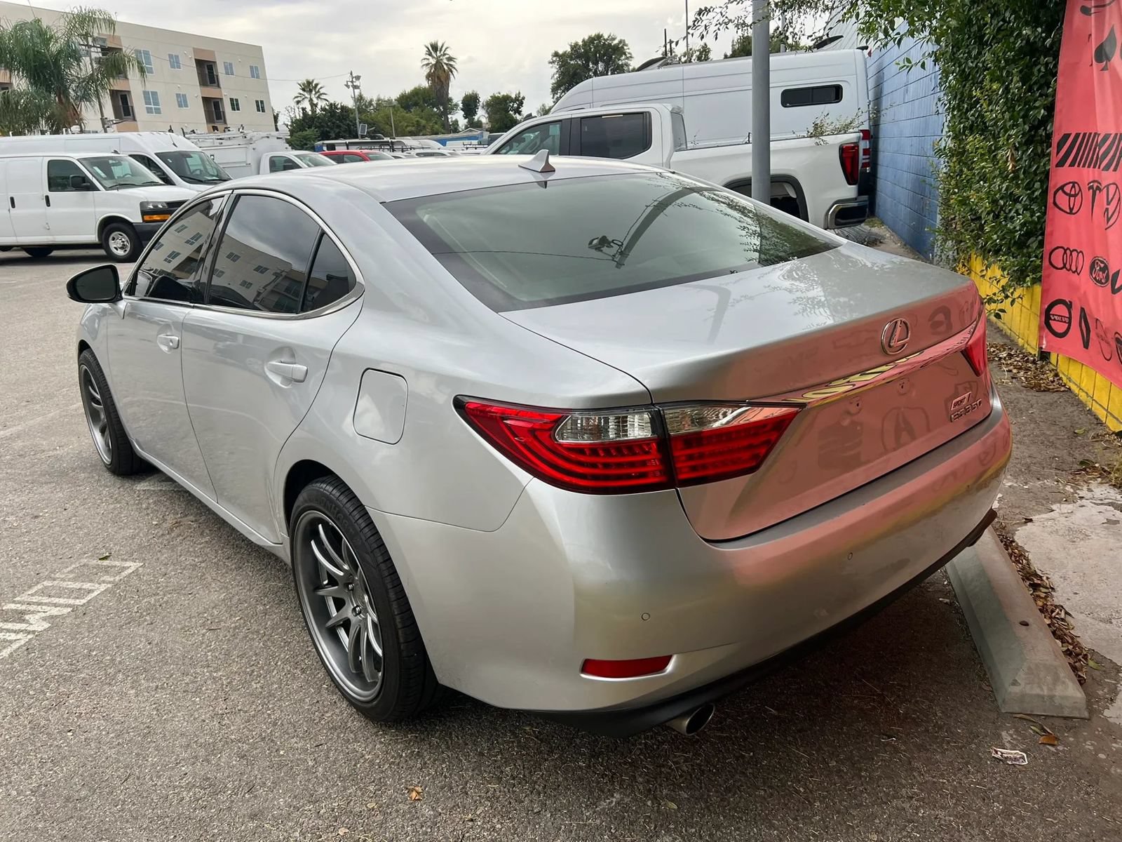 Used 2013 Lexus ES 350 w/ Luxury Pkg FWD image 6
