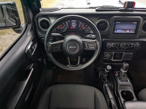 Used 2021 Jeep Wrangler Unlimited Sport AWD/4WD image 16