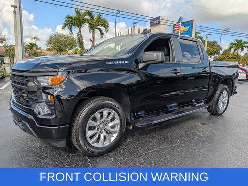 Used 2024 Chevrolet Silverado 1500 Custom image 3