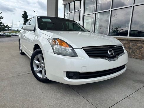 Used 2008 Nissan Altima 2.5 SL w/ SL Pkg FWD image 1