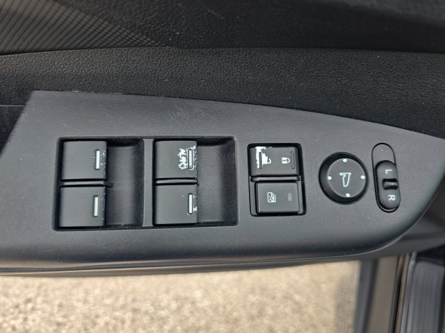 Used 2012 Honda CR-V LX image 20