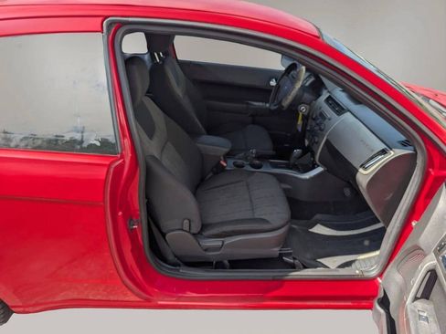 Used 2008 Ford Focus SE FWD image 25