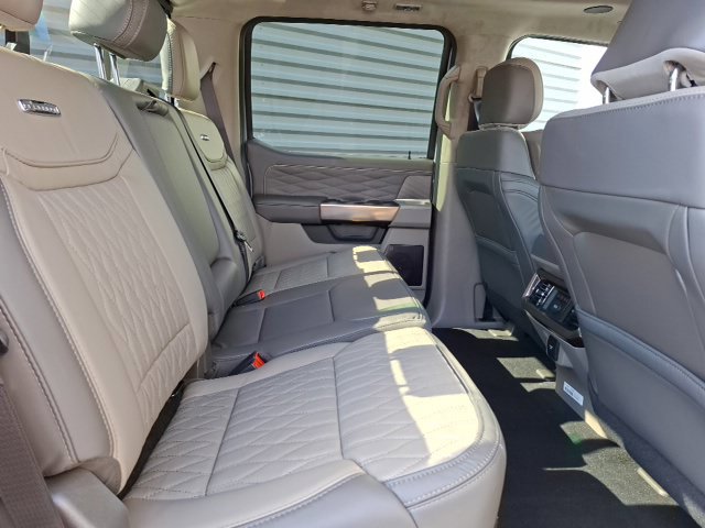 New 2027 Ford F250 Platinum w/ Platinum Plus Package AWD/4WD image 33