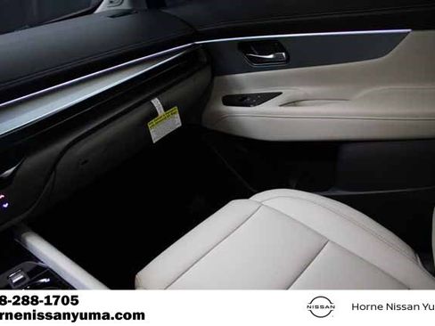 New 2025 Nissan Murano SL image 11