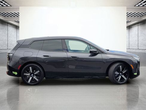 Certified 2024 BMW iX xDrive50 w/ Premium Package AWD/4WD image 6
