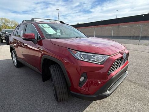 Certified 2021 Toyota RAV4 XLE w/ Convenience Package AWD/4WD image 7