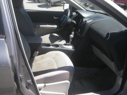Used 2014 Nissan Rogue S AWD/4WD image 18