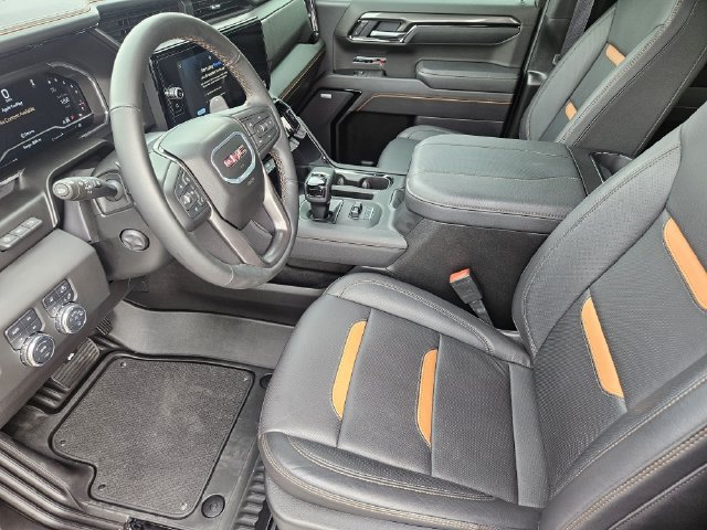 Used 2025 GMC Sierra 1500 AT4 w/ AT4 Premium Package AWD/4WD image 13