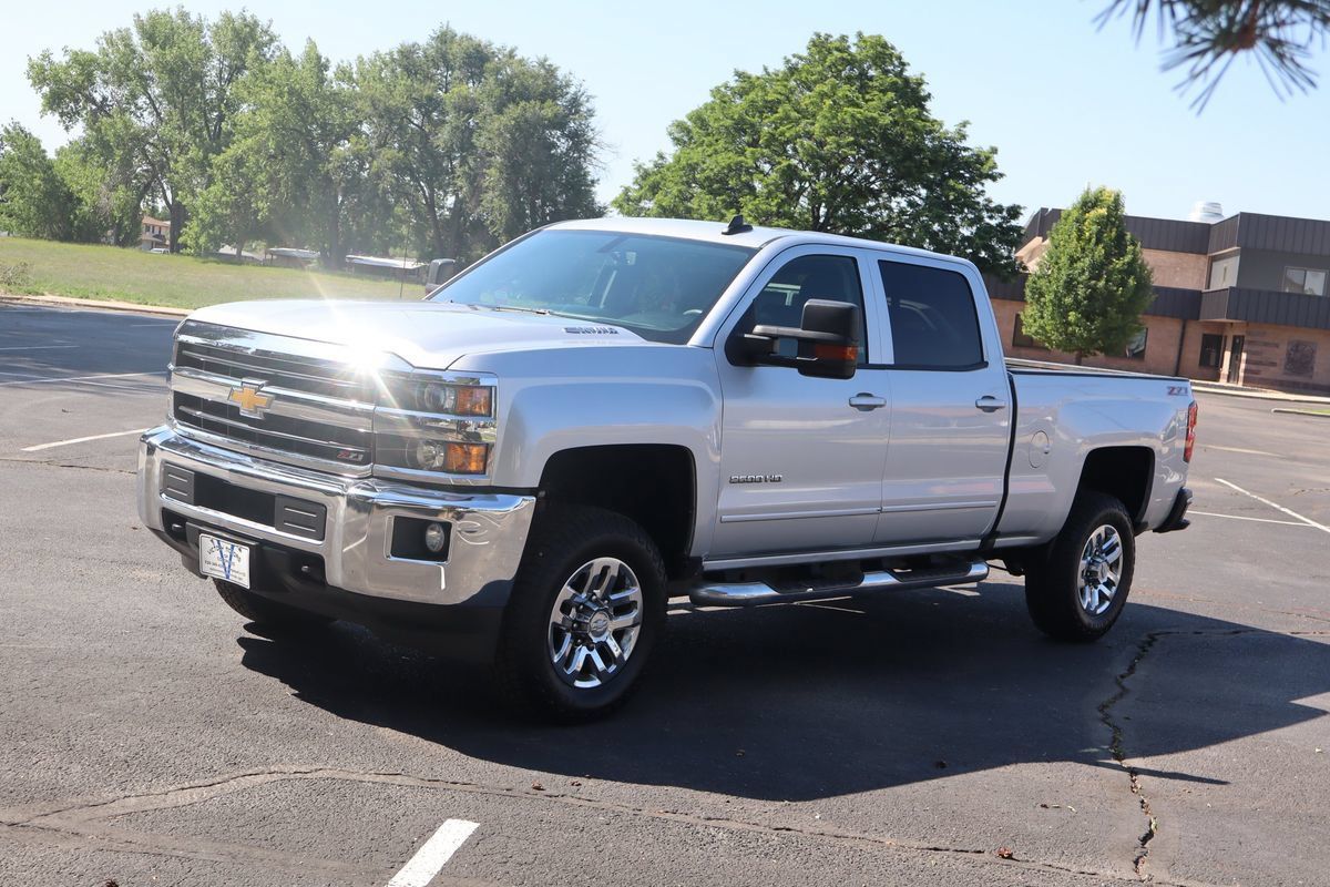 Used 2016 Chevrolet Silverado 2500 LT w/ LT Plus Package AWD/4WD image 11
